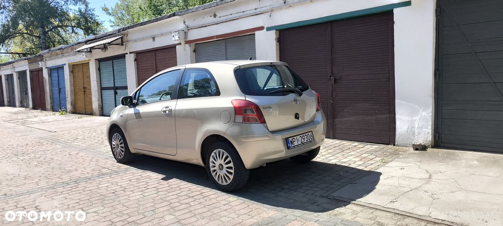 Toyota Yaris 1.33 Prestige - 3