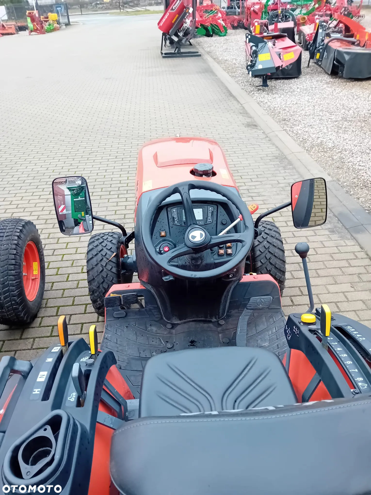 Kubota LX-401 HST Rops - 2