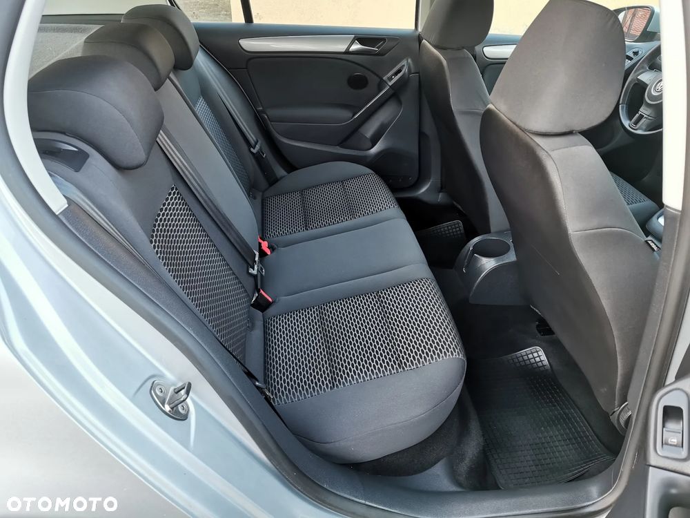 Volkswagen Golf 1.6 Trendline DSG - 20