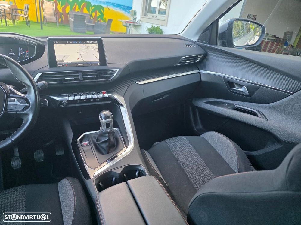 Peugeot 3008 1.5 BlueHDi Allure Baixo Consumo - 51