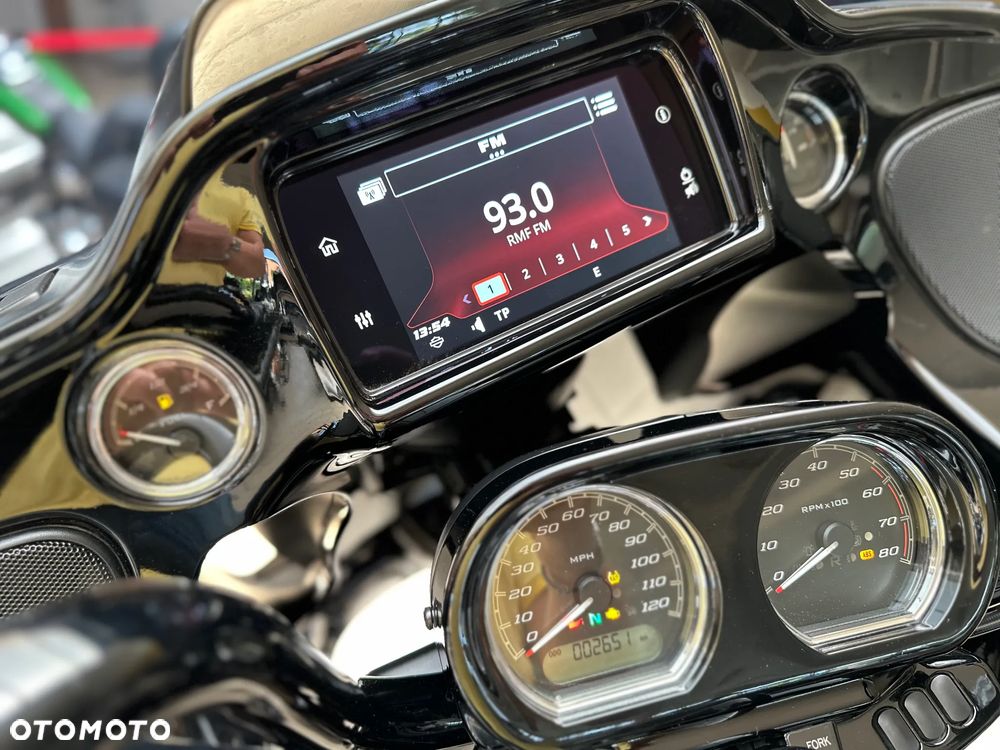 Harley-Davidson Touring Road Glide - 36