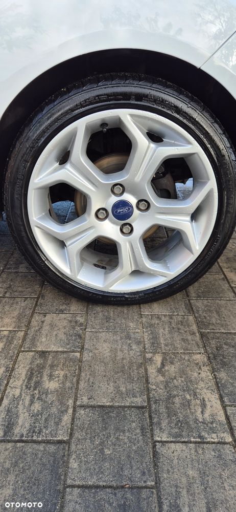 Ford Fiesta 1.25 Celebration - 17