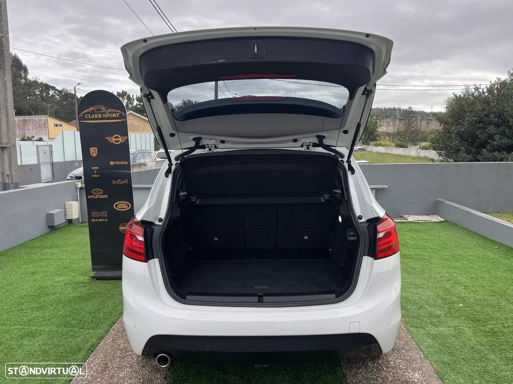 BMW 218 Active Tourer d Line Sport - 18