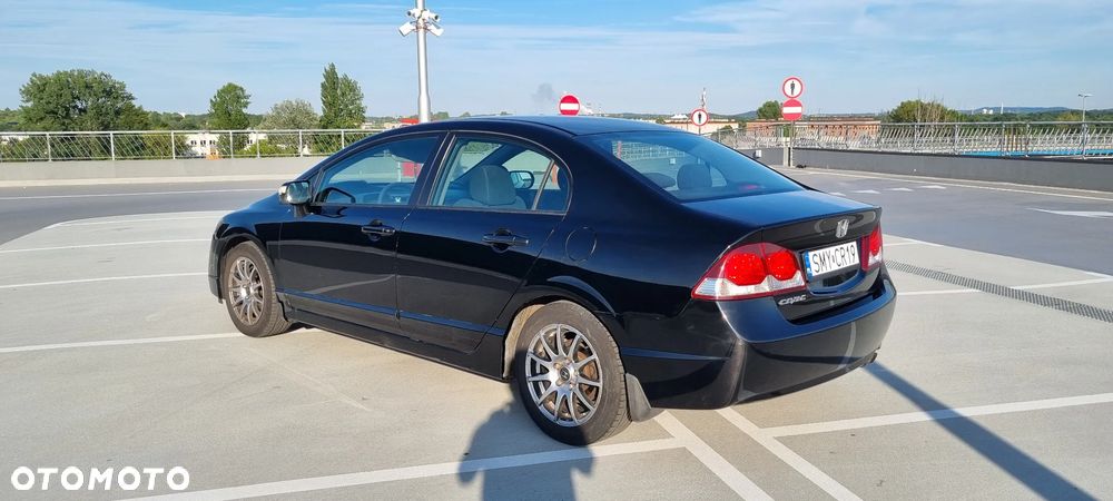 Honda Civic 1.8 Base - 3