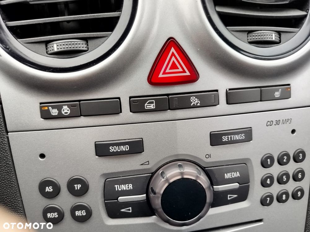 Opel Corsa 1.4 16V 150 Jahre - 29