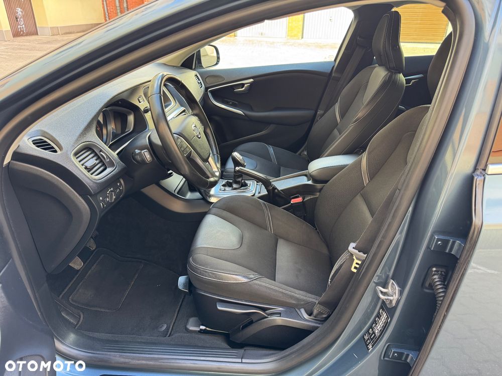 Volvo V40 D2 - 6