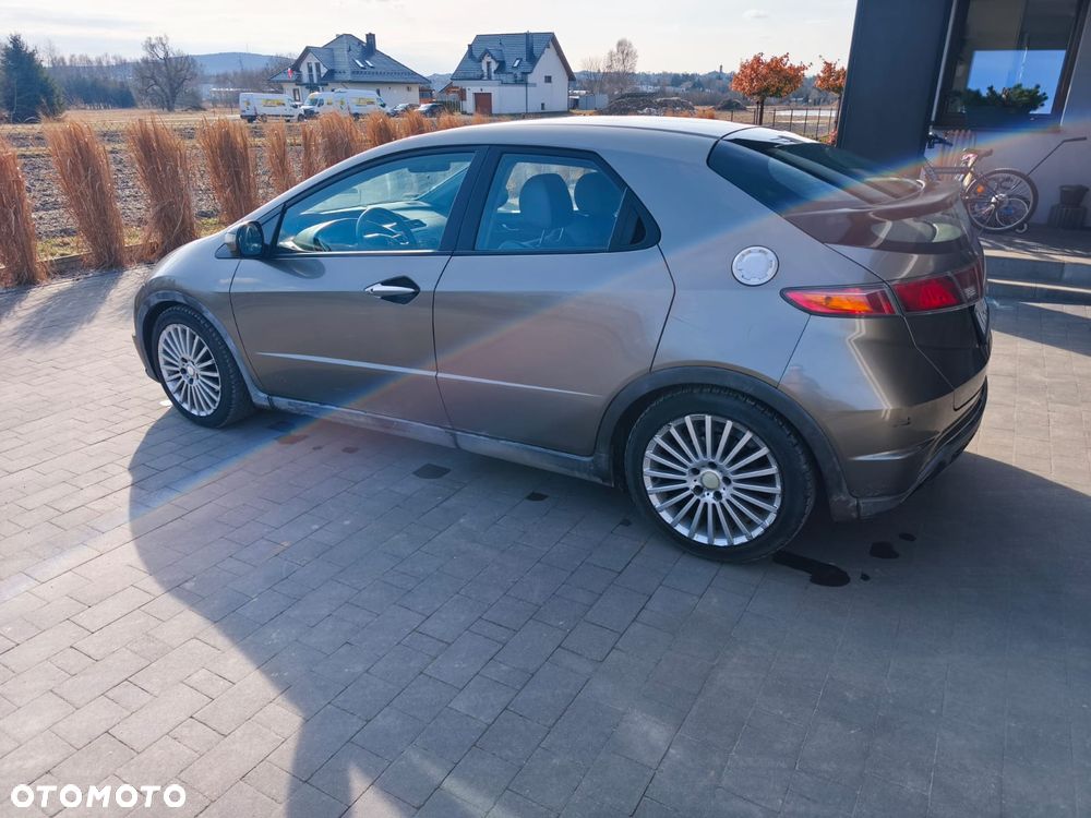 Honda Civic 1.8 Comfort - 5