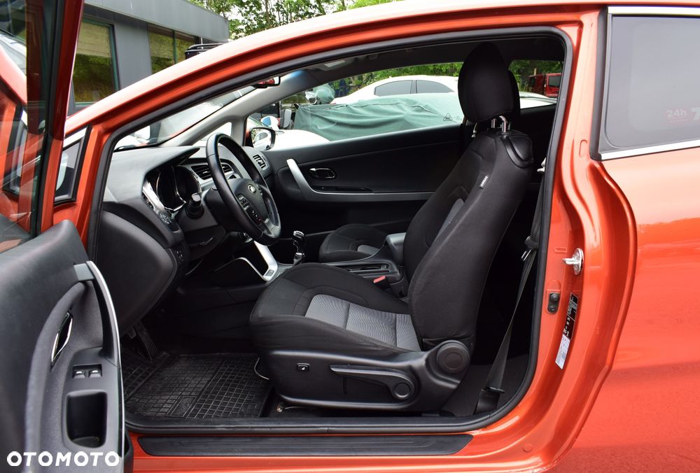 Kia Ceed - 6