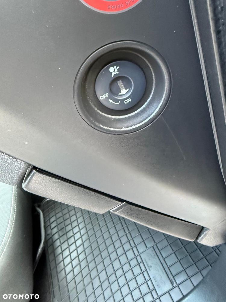 Nissan Qashqai+2 2.0 Acenta - 15