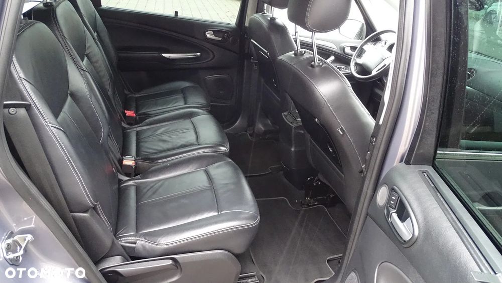 Ford S-Max 2.0 TDCi DPF Titanium - 13