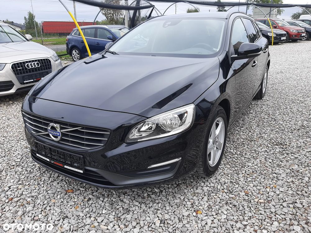 Volvo V60 D2 Momentum - 9