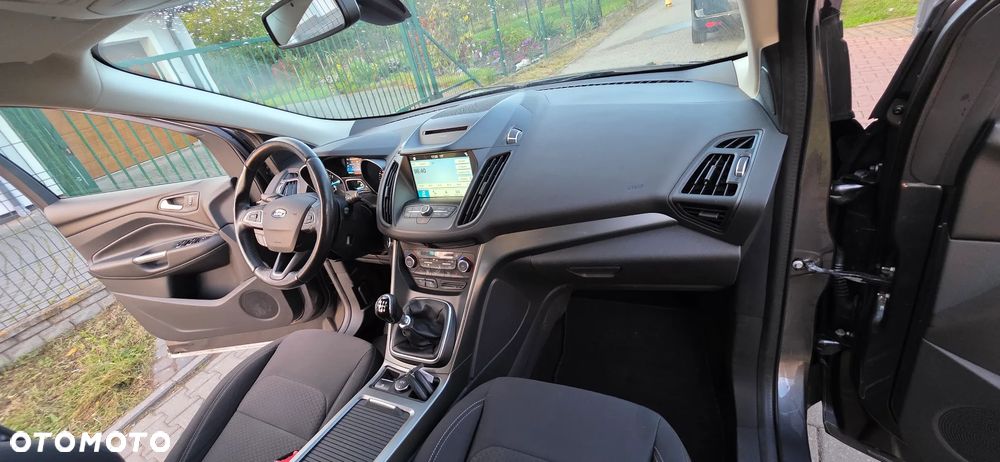 Ford Kuga - 21