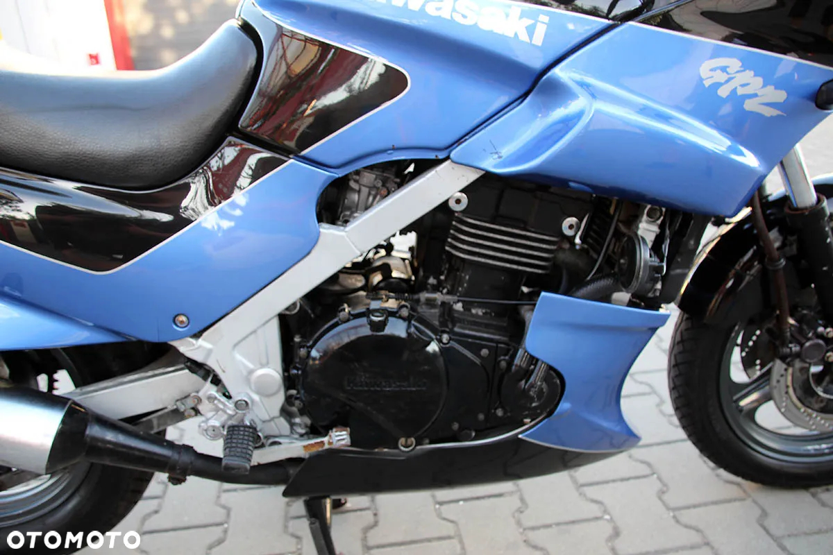 Kawasaki GPZ - 8