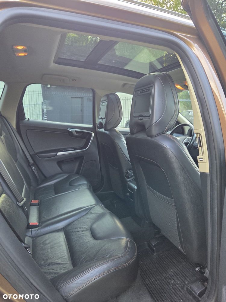 Volvo XC 60 D5 AWD Summum - 37
