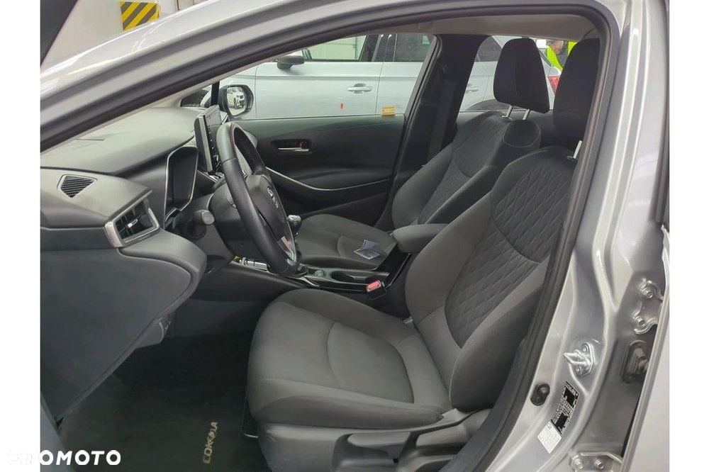Toyota Corolla - 5