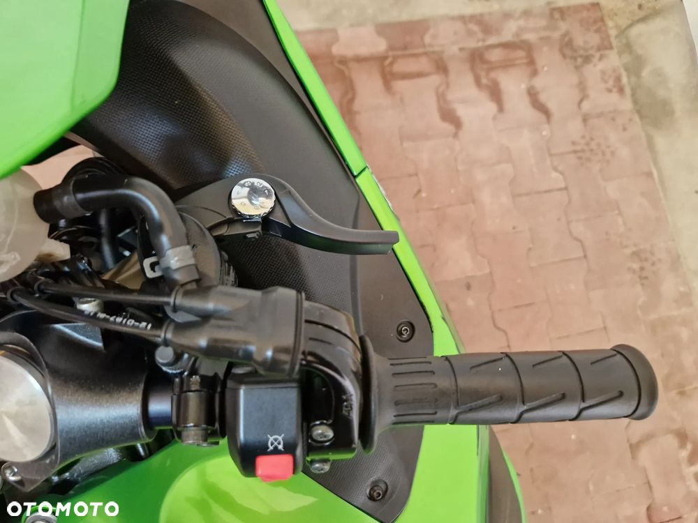 Kawasaki ZZR - 36