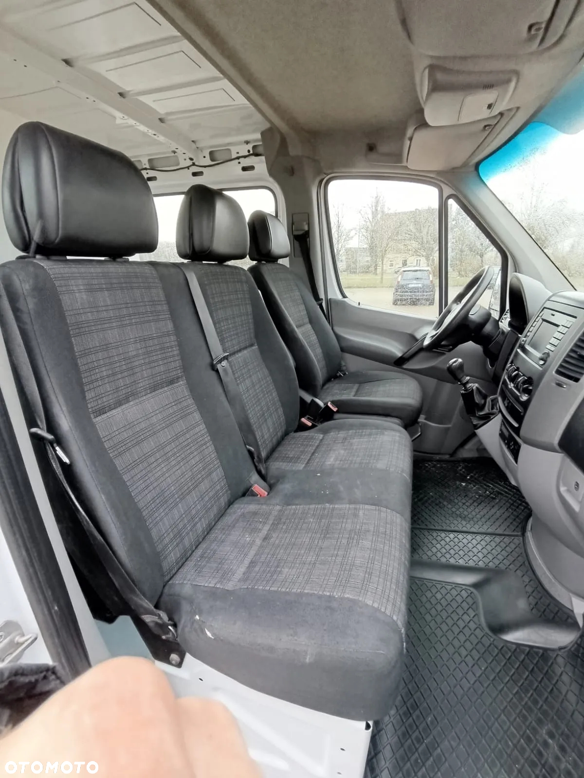 Mercedes-Benz Sprinter - 12