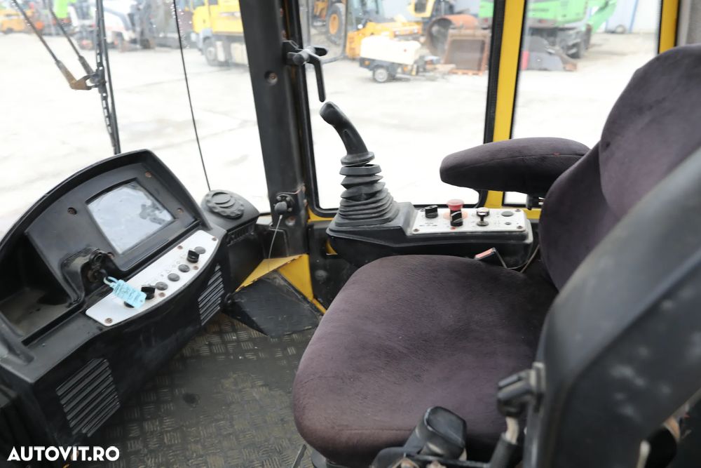 Bomag BW 226 DI-4 - 10