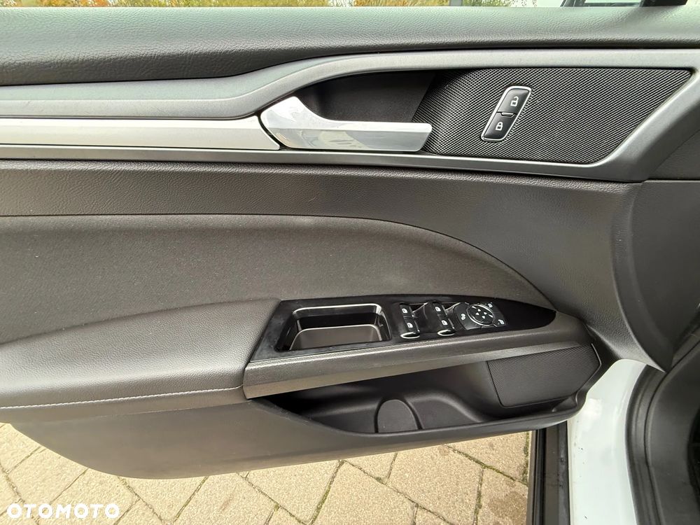 Ford Mondeo 2.0 EcoBlue Titanium - 16