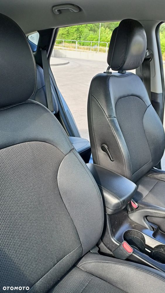 Hyundai ix35 1.6 GDI Comfort 2WD - 4