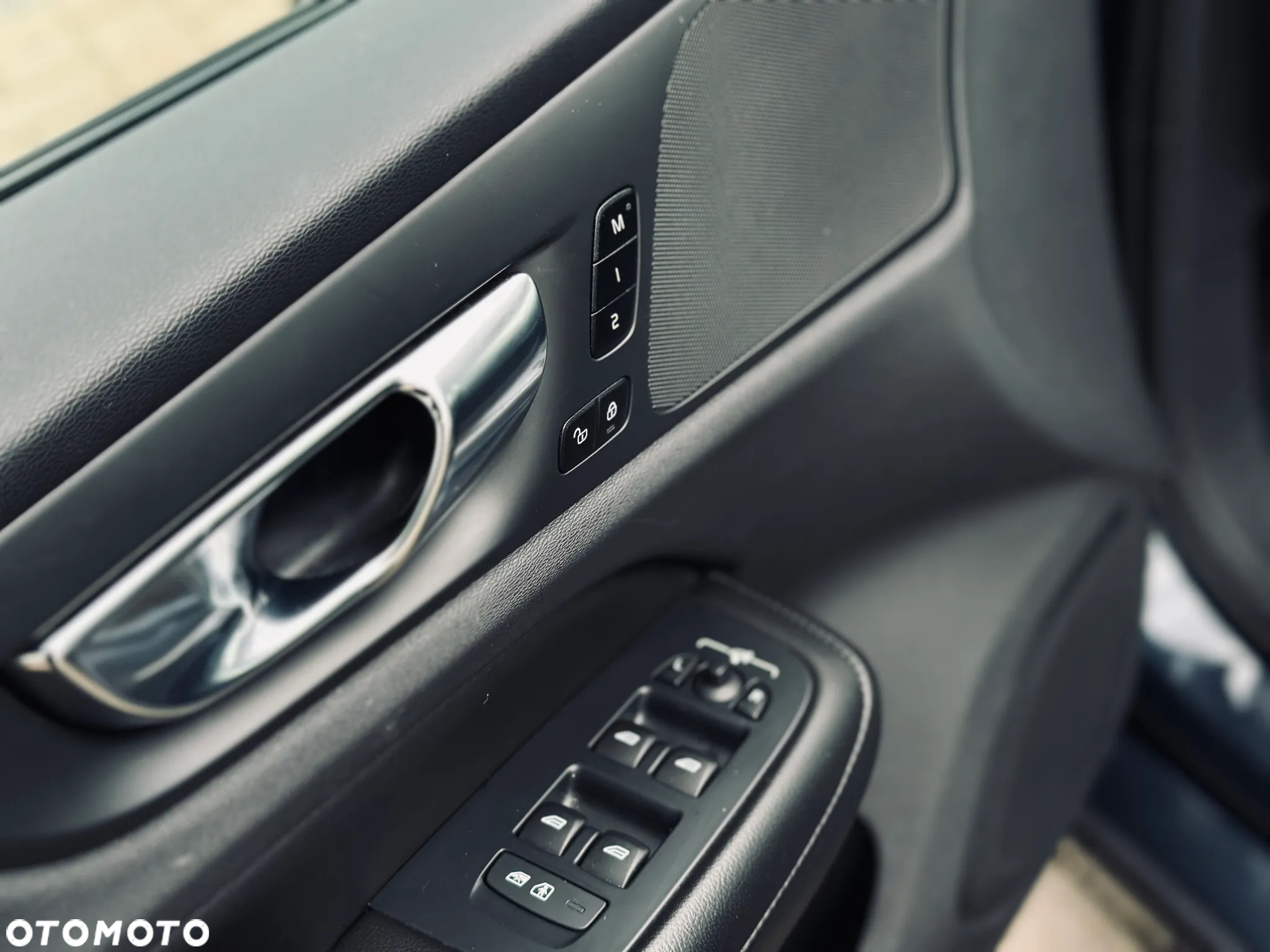 Volvo S60 B5 B AWD Plus Dark - 27