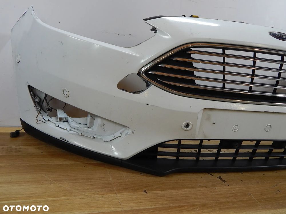 Zderzak przód przedni Ford Focus MK3 13-18 LIFT  biały 5F Łuków części - 4