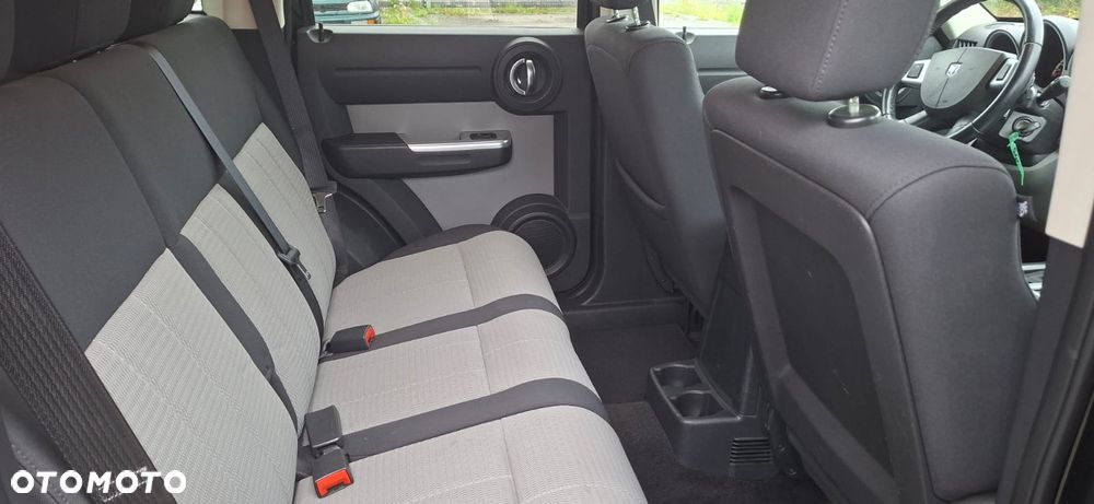 Dodge Nitro 2.8 CRD DPF Automatik SXT - 14