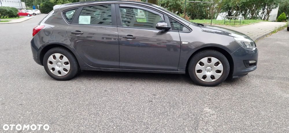 Opel Astra IV 1.7 CDTI Essentia - 3
