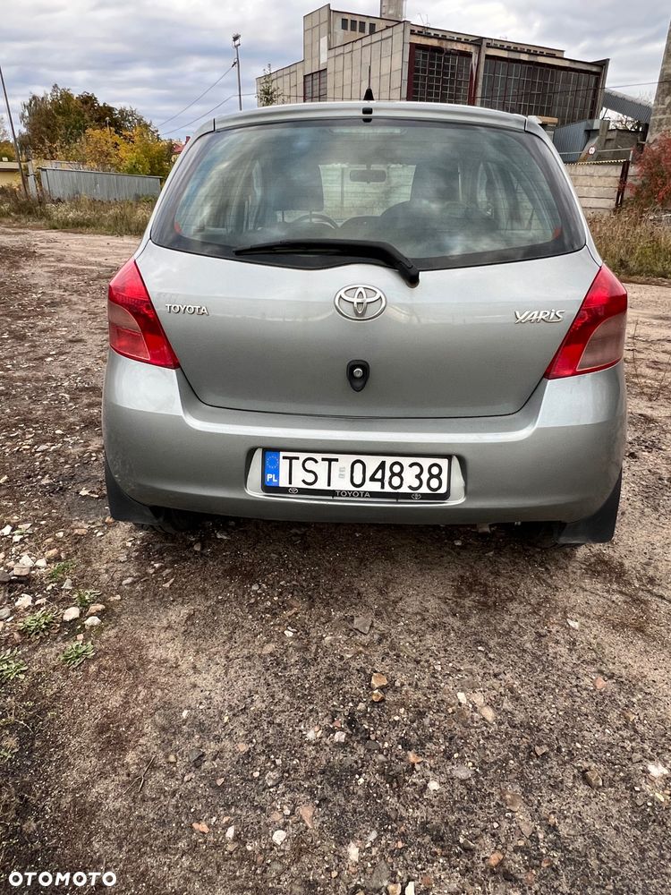 Toyota Yaris 2006 photo 5