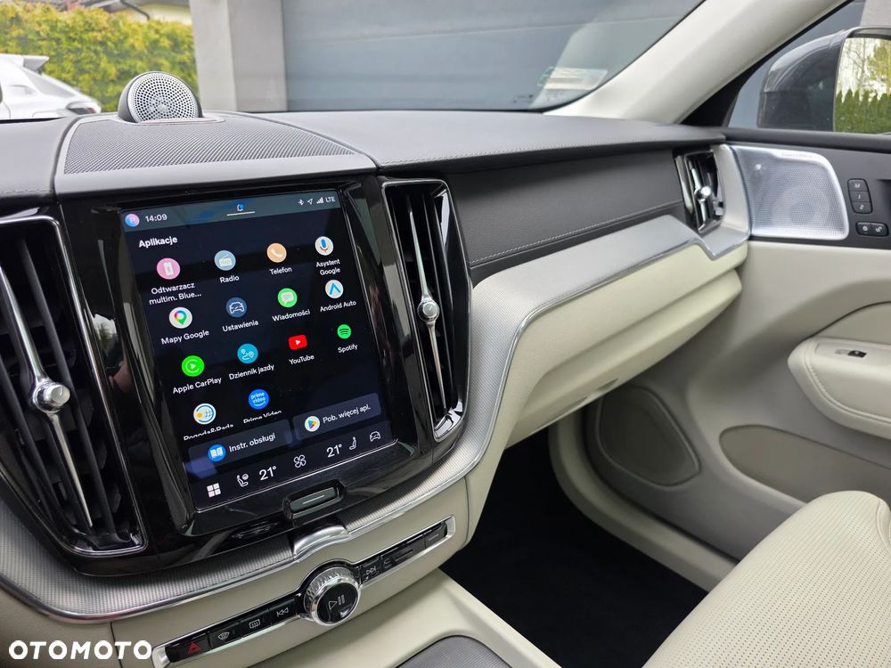 Volvo XC 60 T8 Plug-In Hybrid AWD Ultimate Bright - 23