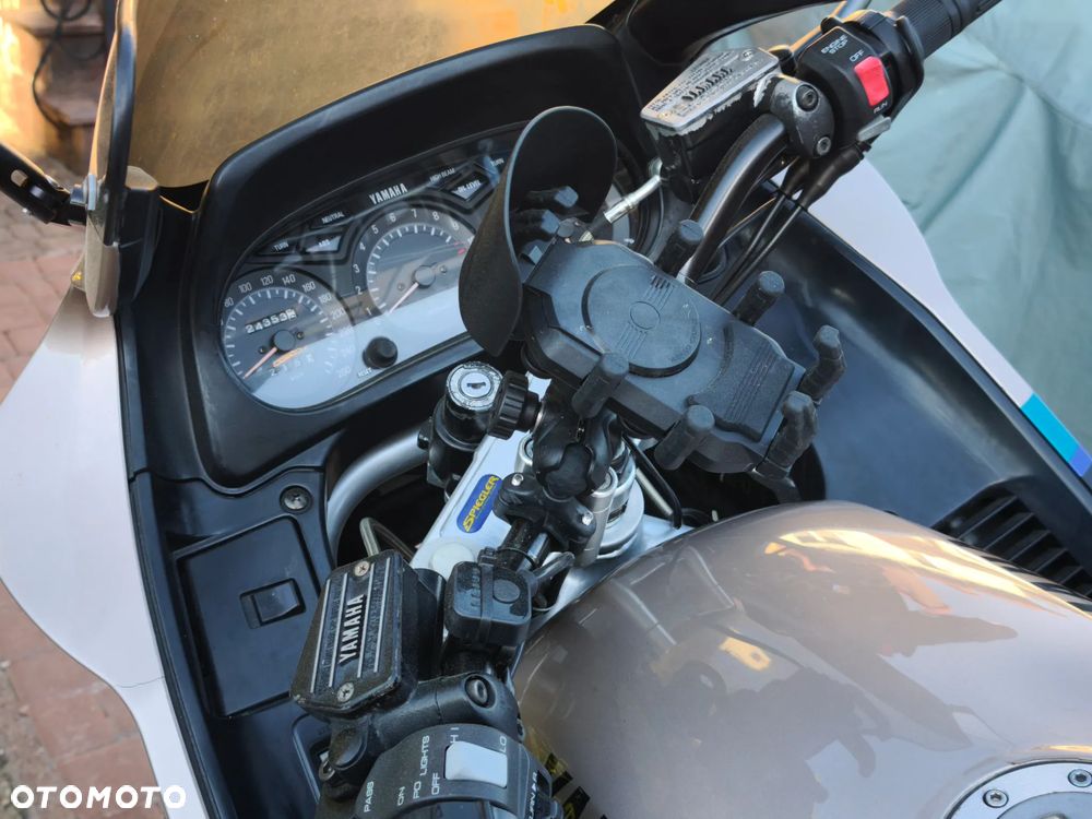 Yamaha FJ - 8