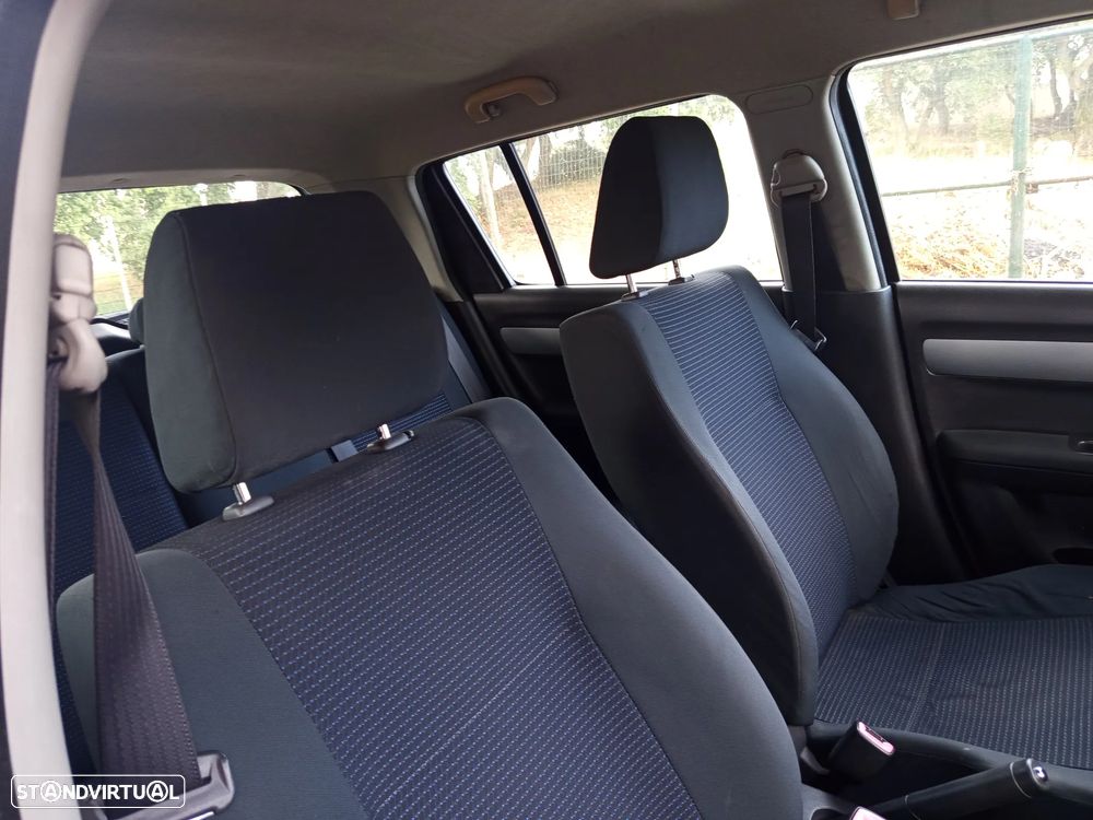 Suzuki Swift 1.3 DDiS Sport - 27