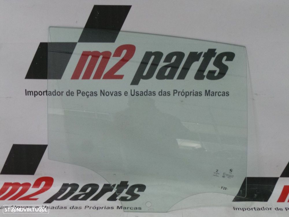 Vidro da porta Direito/Trás Seminovo/ Original BMW Série 1 51357242558 - 1