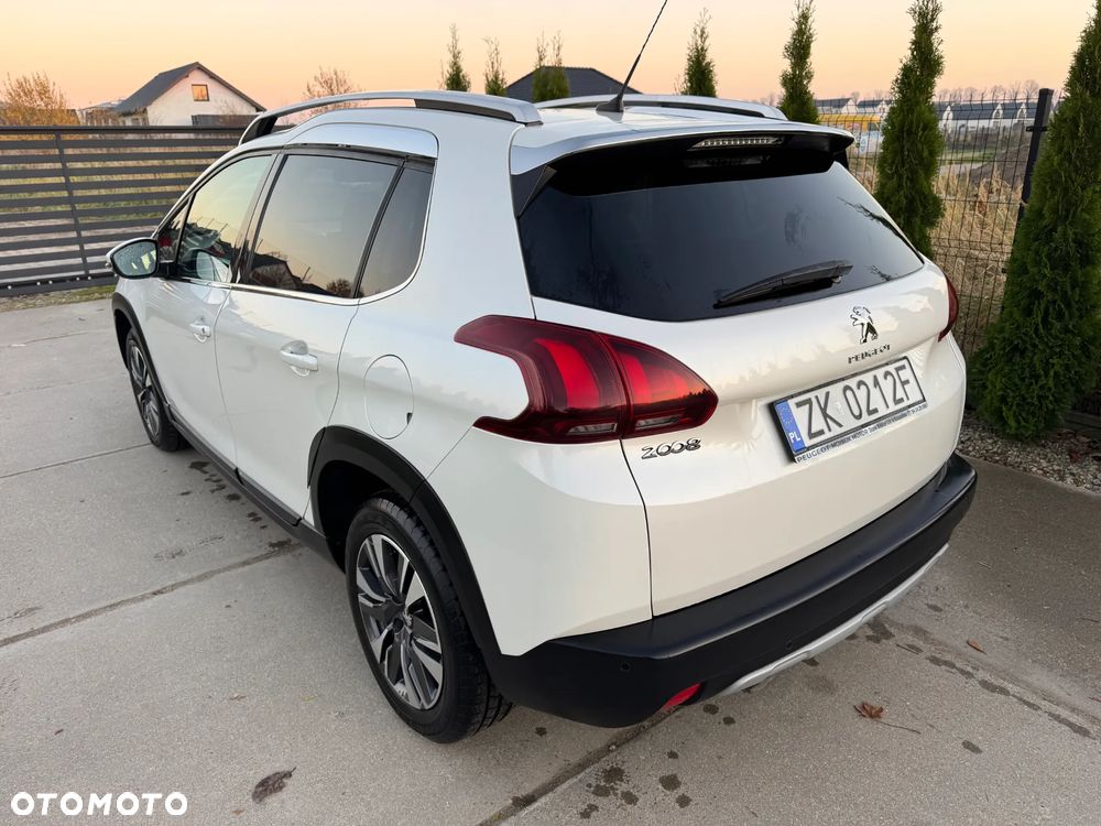 Peugeot 2008 1.2 Pure Tech Allure S&S EAT6 - 3