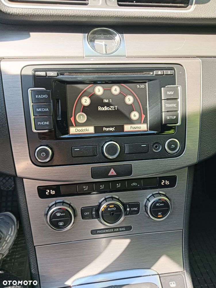 Volkswagen Passat 2.0 TDI Comfortline - 10