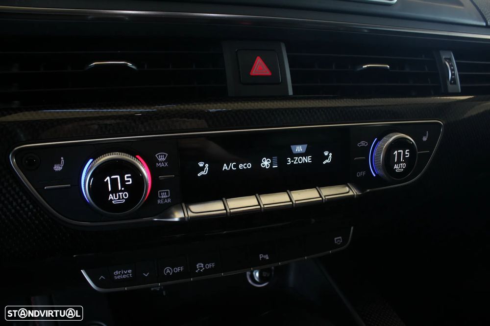 Audi A4 Avant 2.0 TDI quattro S-line S tronic - 42