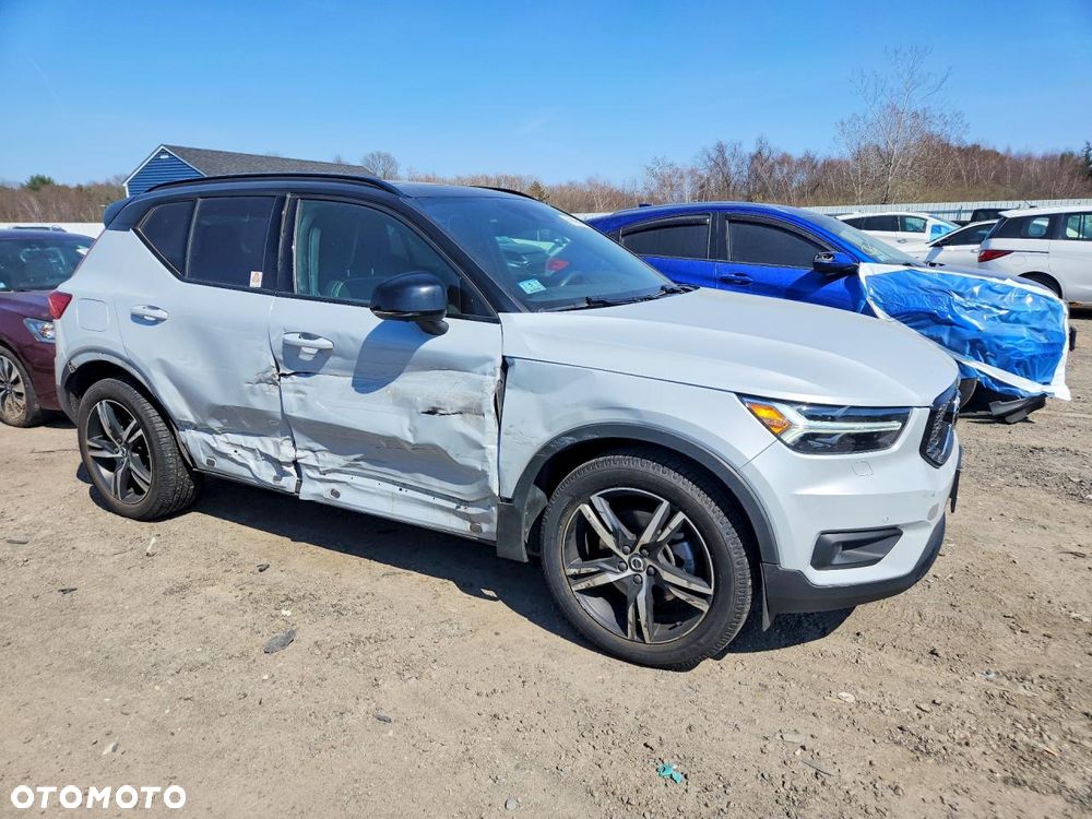 Volvo XC 40 T5 AWD R-Design - 6