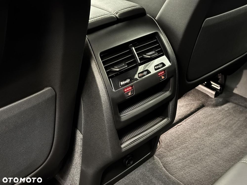 BMW X6 - 25