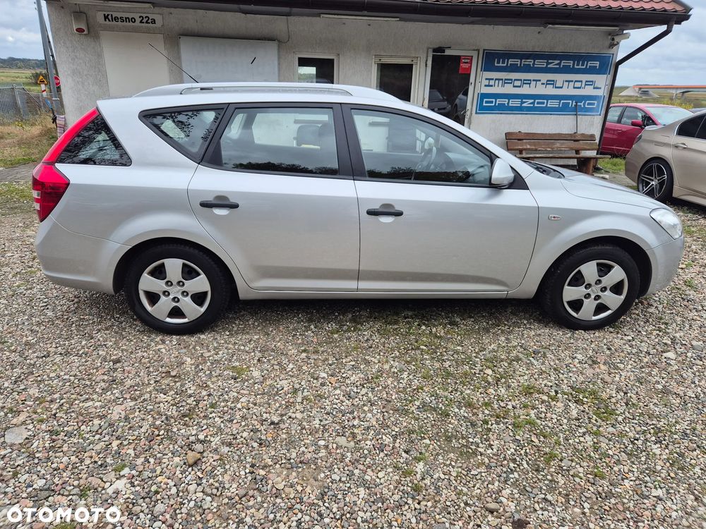 Kia Ceed - 7
