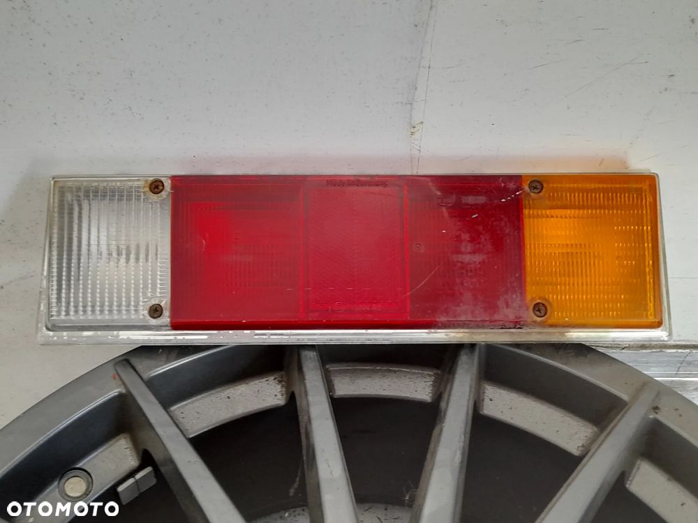 Lampa prawy tył Ford Capri MK2 Hella 74EG13434DA - 1