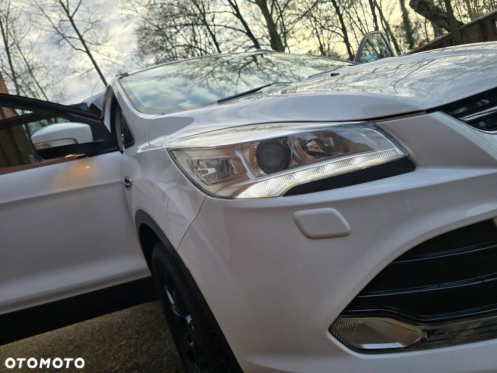 Ford Kuga 1.6 EcoBoost 2x4 Titanium - 31