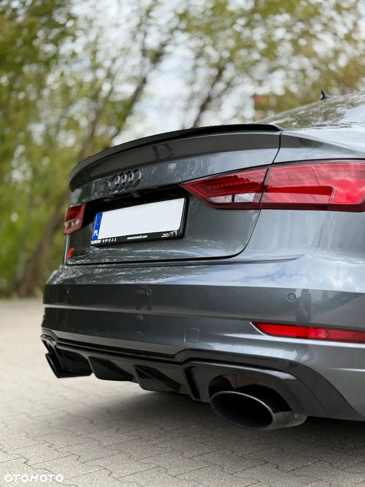 Audi RS3 Limousine - 12