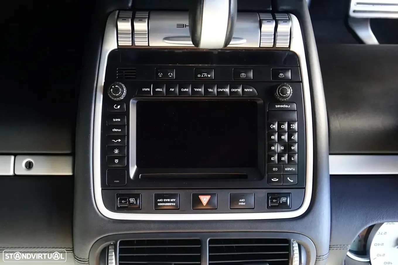 Porsche Cayenne Turbo - 21