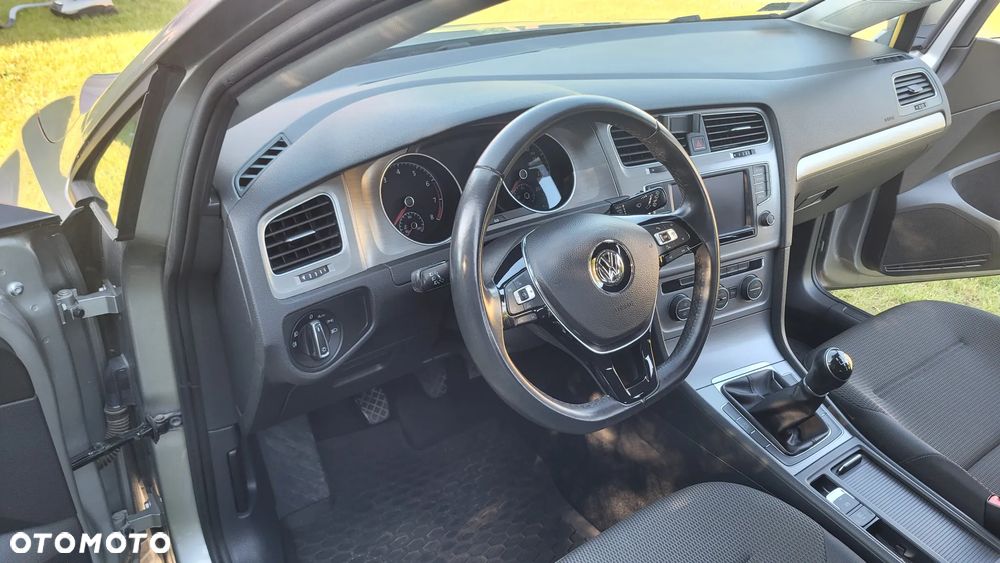 Volkswagen Golf 1.4 TSI BMT Comfortline - 27