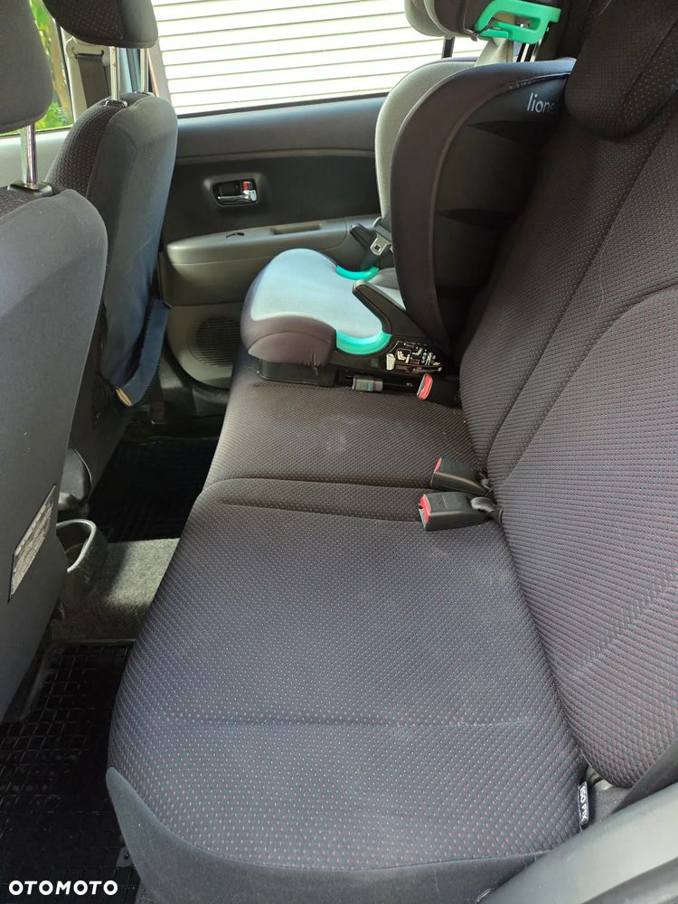 Daihatsu Sirion - 13