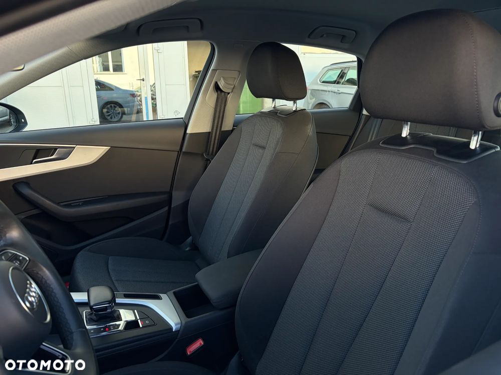 Audi A4 Limousine 35 TFSI mHEV S Line S tronic - 18