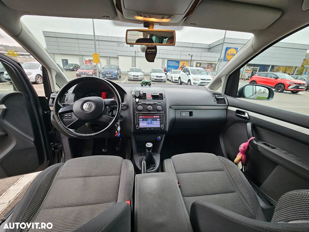 Volkswagen Touran 2.0TDI Highline - 2