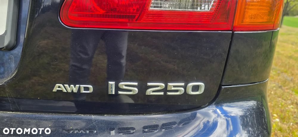 Lexus IS 250 - 28