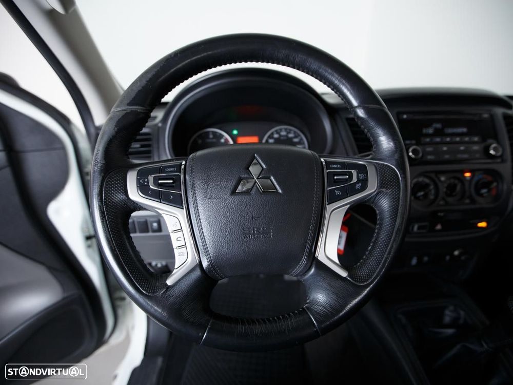Mitsubishi L200 - 6