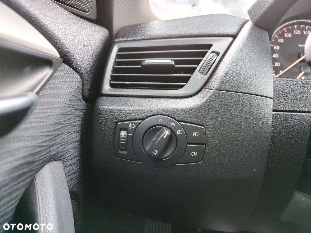 BMW X1 sDrive18d - 19